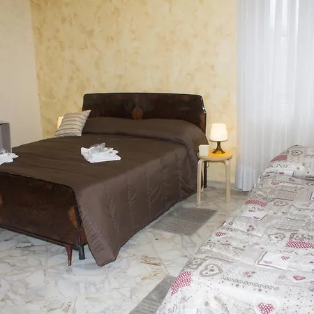 A La Maison Acireale