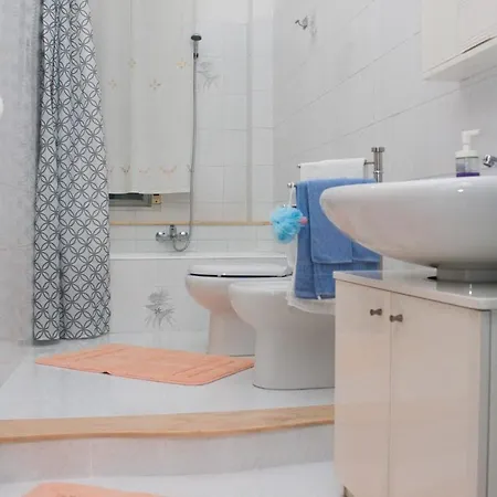 A La Maison Apartment *